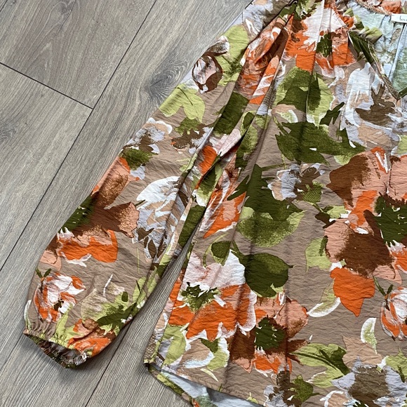 Autumn Floral Women's Blouse - Picture 4 of 5